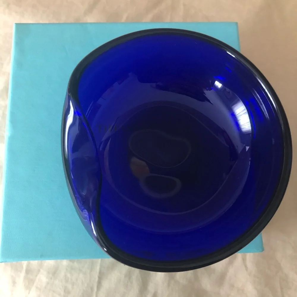 Tiffany and Co. Elsa Peretti Thumbprint bowl/dish SOLD - Picture 3 of 8
